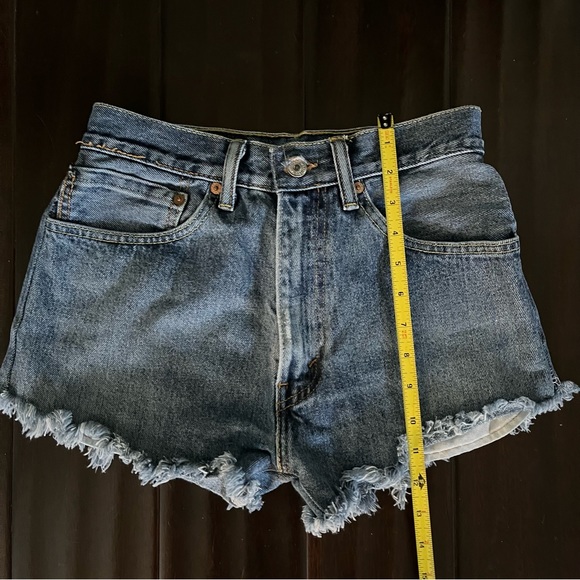 Levi’s Custom Short Denim Blue Frayed Shorts Size 26 - Picture 4 of 6